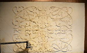 plaster-stencil-back-splash-525